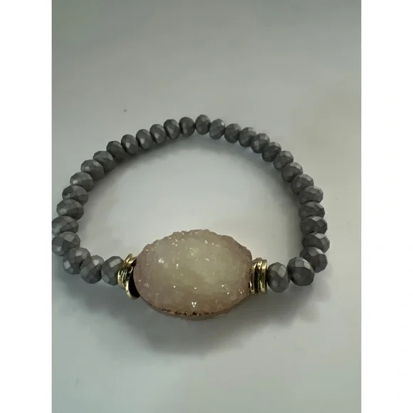 STONE BEAD BRACELET WITH DRUZY GREY STONE - Picture 2 of 3